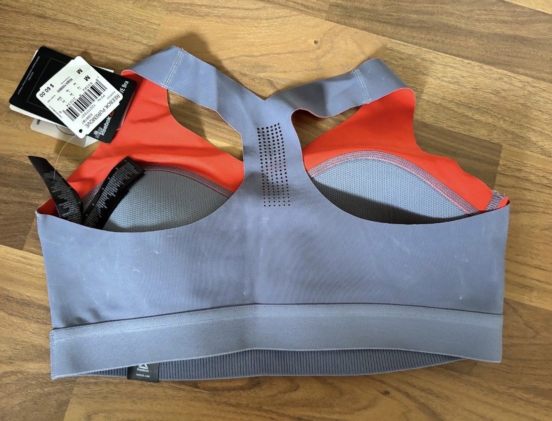 Nike Tops: Reebok Sport BH Neu – Gebraucht aus Uerikon von ZurichCity01 1
