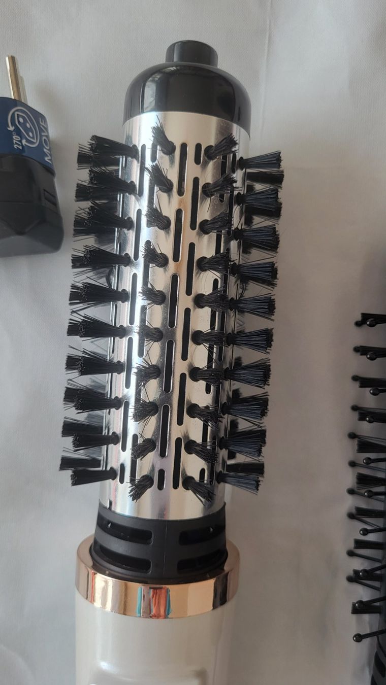 Altro per la cura dei capelli: Peigne électronique – Nuovo (secondo la descrizione) da Fribourg venduto da VictoriaShop7 1