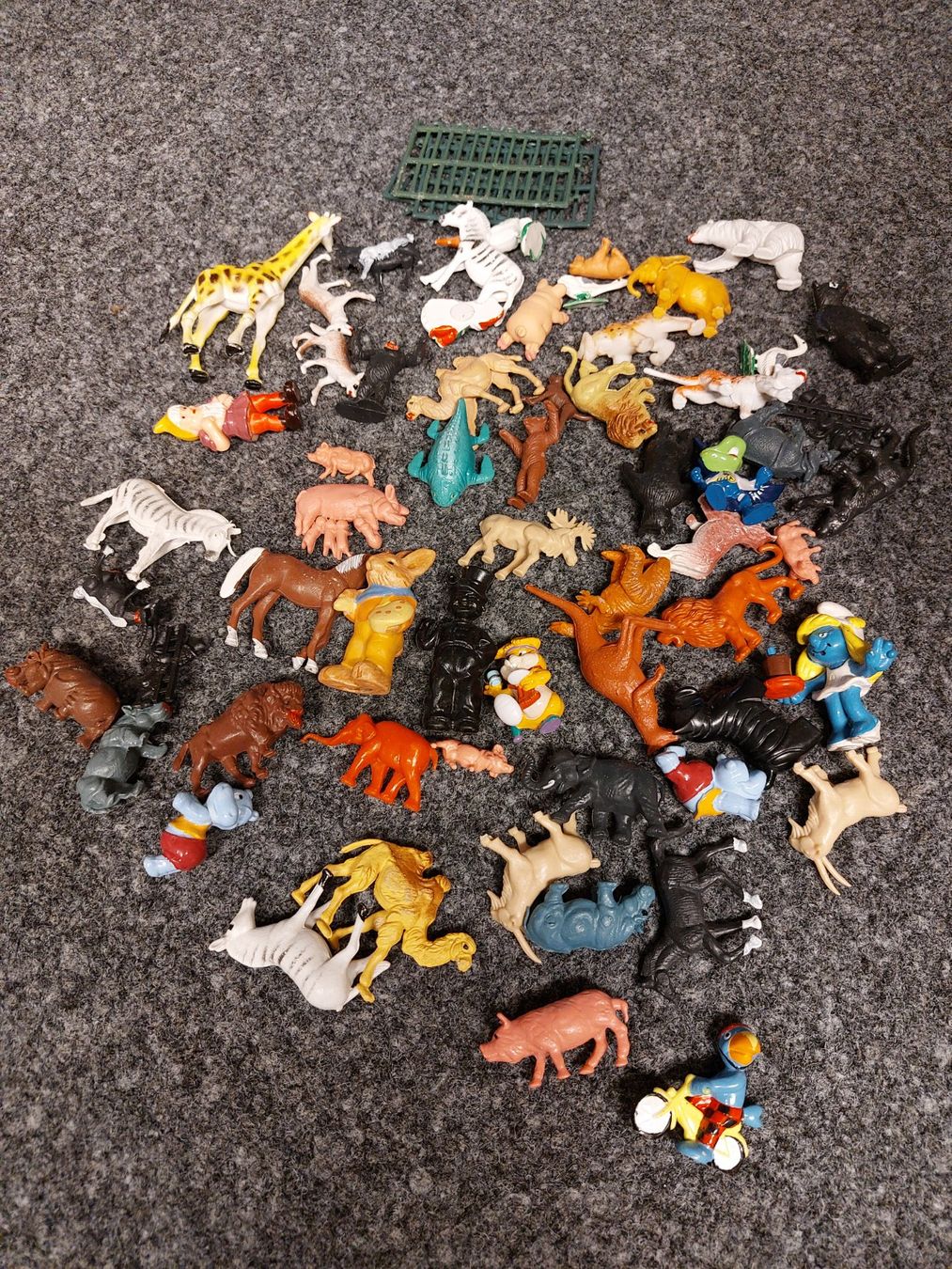 Spielzeuge: Spielfiguren – Gebraucht aus Schmitten von JasiStern