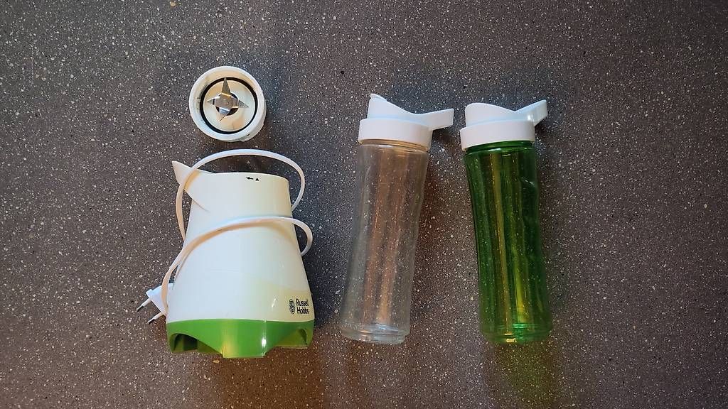 Elettrodomestici da cucina: Russel Hobbs Smoothie Maker 300W – Usato da Schlieren venduto da dasrecht