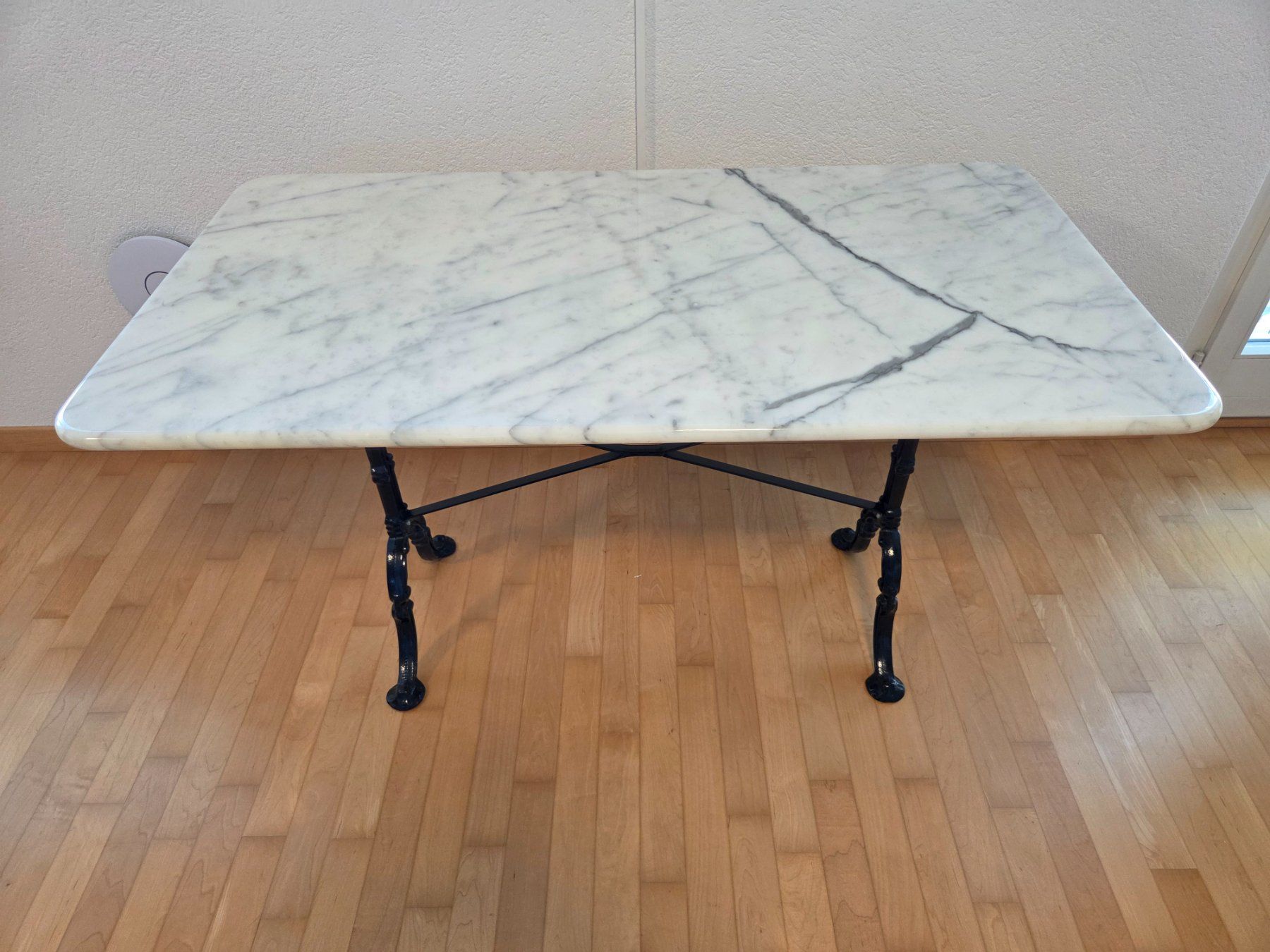 Tables: Echter Marmortisch mit schöner Maserung – D'occasion à Hagendorn par Truempeli 1