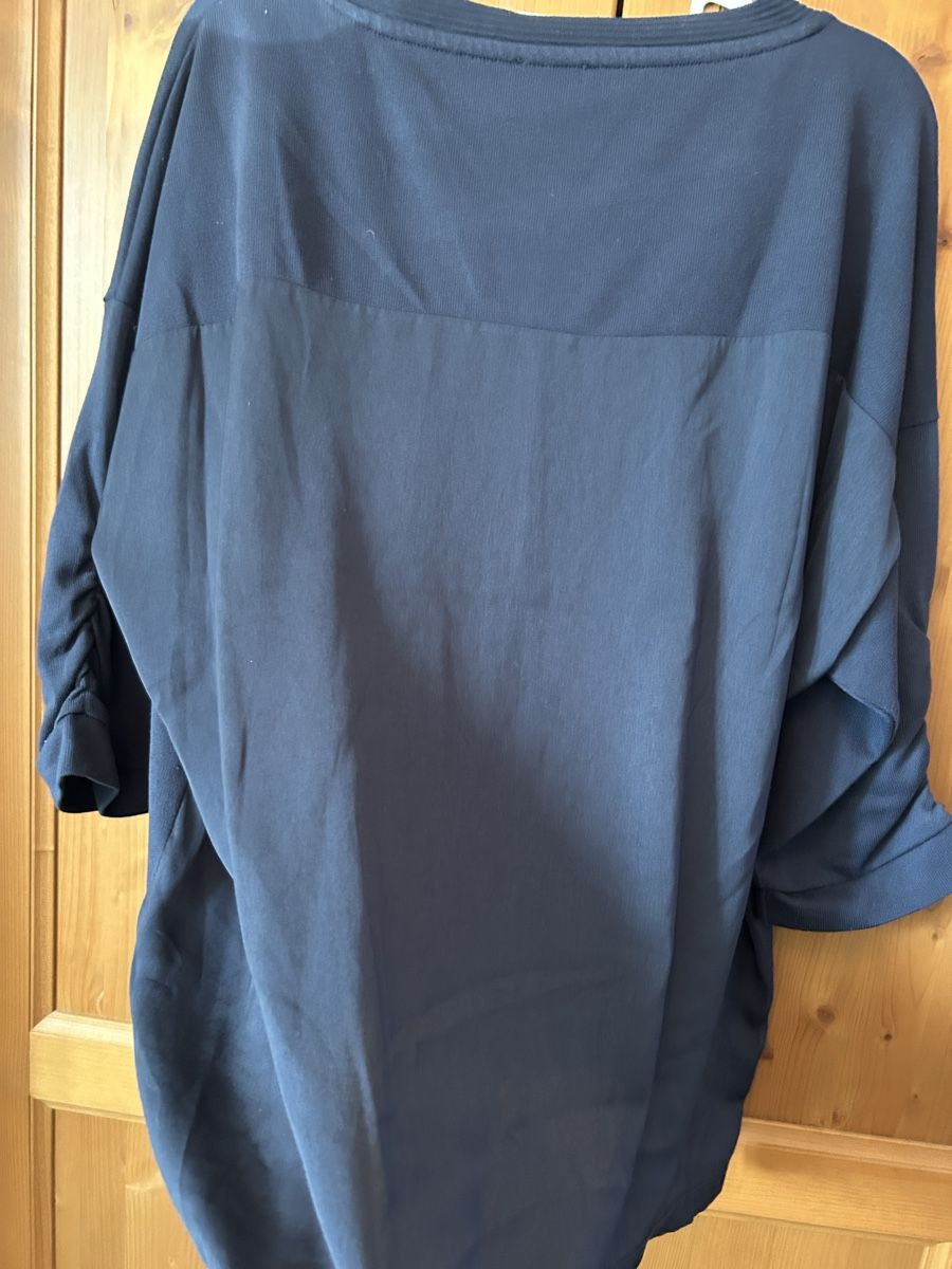 Maglioni & Felpe: Tunique/pull bleu foncé – Usato da Daillens venduto da guisepa 2