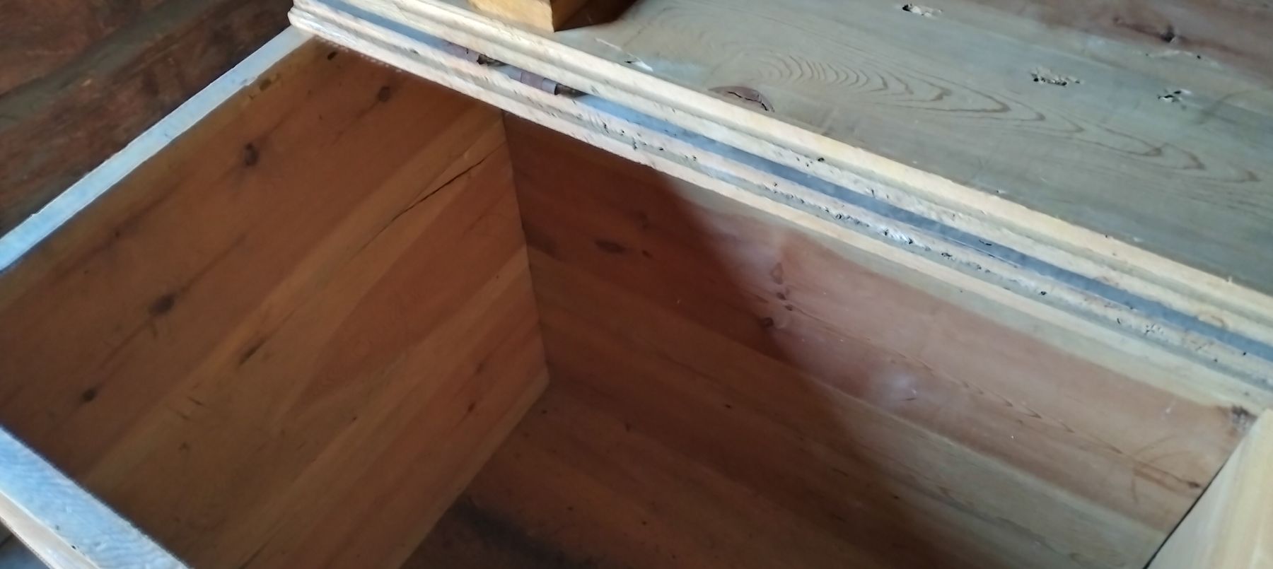 Cassapanche: Alte Getreidetruhe – Usato da Termen venduto da Zofingia01 4
