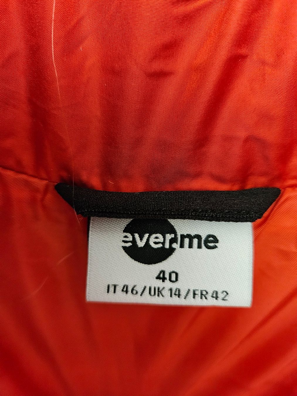 Gilets & Westen: Rote Steppweste cool vintage Gr.40 everme – Gebraucht aus Wohlen AG von Colina 3