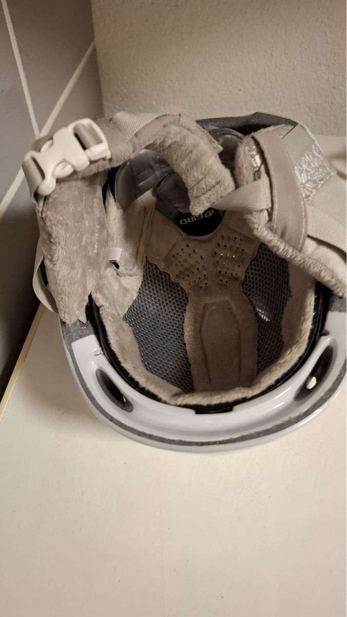 Giro Caschi: Giro Era MIPS Skihelm Gr. S 52-55.5cm weiss – Usato da Herzogenbuchsee venduto da Meeret 1