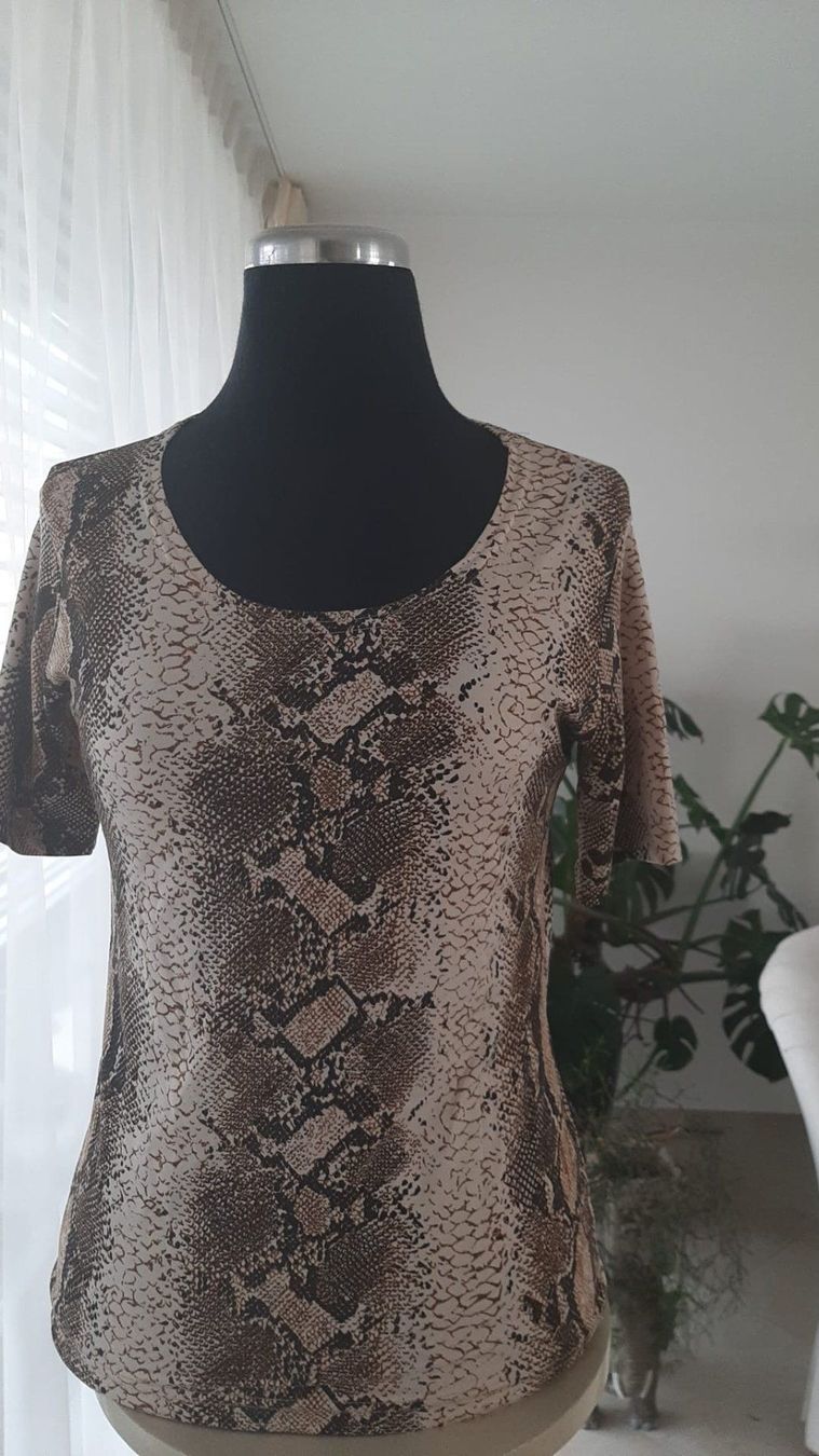 Marc Cain Tops: tolles Shirt von MARCCAIN – Neu (gemäss Beschreibung) aus Neuhausen am Rheinfall von mariess