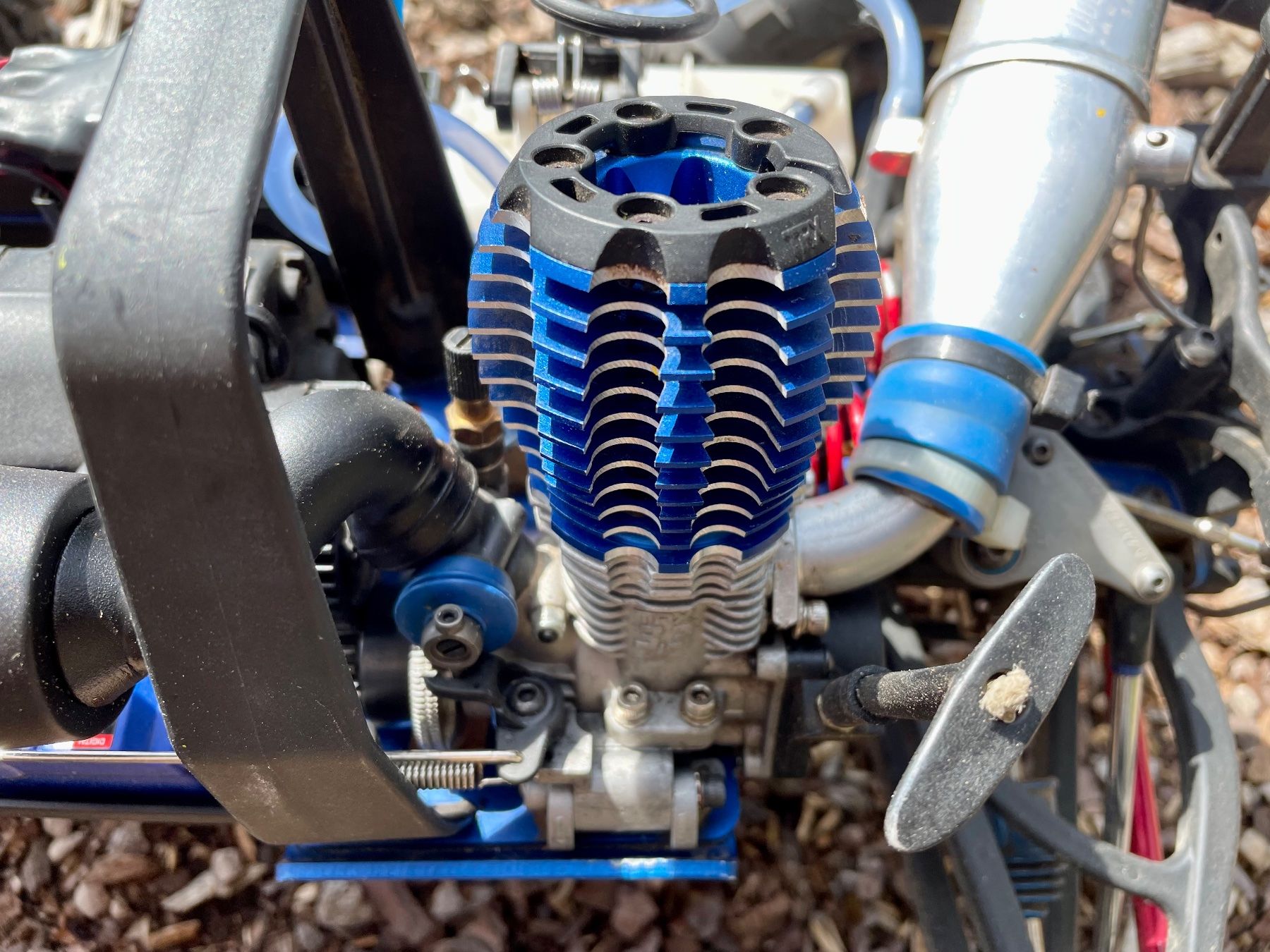Traxxas RC Modellbau: Traxxas Revo 3.3 – Gebraucht aus Echandens von  3