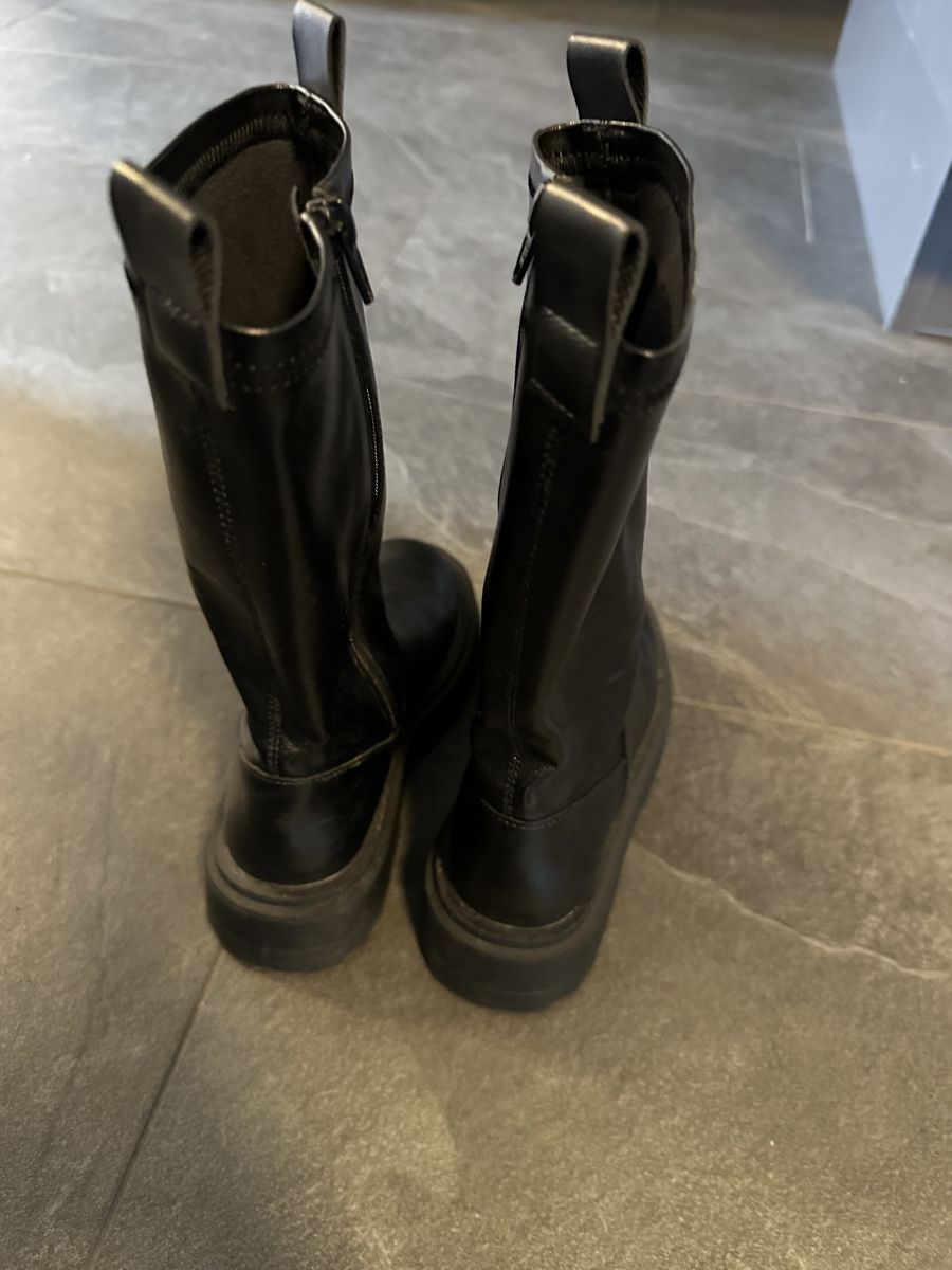 Zara Scarpe per ragazze: ZARA Stiefel schwarz, Gr. 30 – Usato da Windlach venduto da Binchen0 2