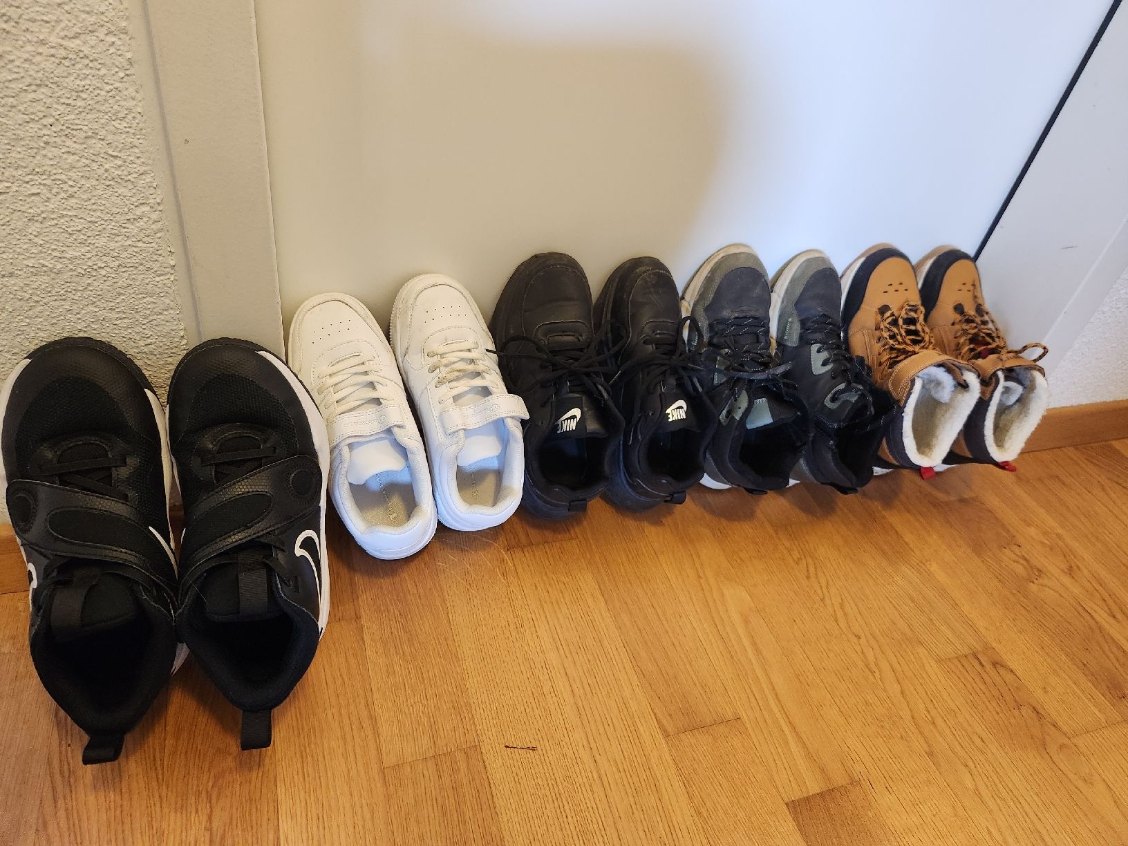 Scarpe per ragazzi: Jungsschuhe – Nuovo (secondo la descrizione) da Bern venduto da Kljucanka 2