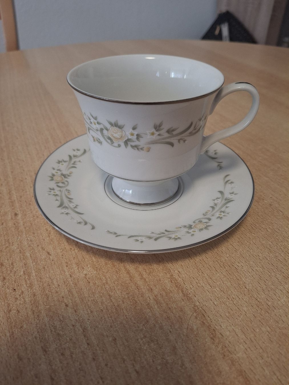 Set di piatti: Caffè/ Tee Set aus Porzelan mit Zuckerdose – Nuovo (secondo la descrizione) da Basel venduto da Emanueledd00 2