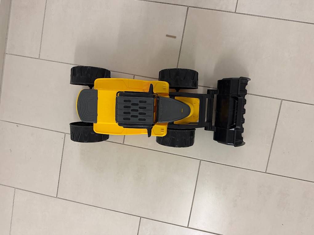 Spielzeuge: Lena Giga Trucks Aufsitz-Bagger – Gebraucht aus Zollikon von Mistuder 1