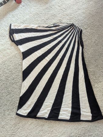 Damen Pullover Comma schwarz weiss Grösse 40