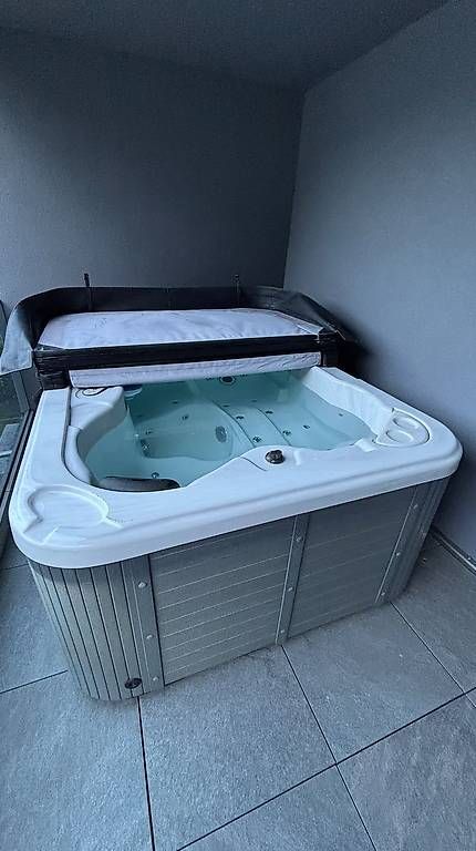 Whirlpool: Piscina idromassaggio / Jacuzzi – Gebraucht aus Biasca von dba_8nx2