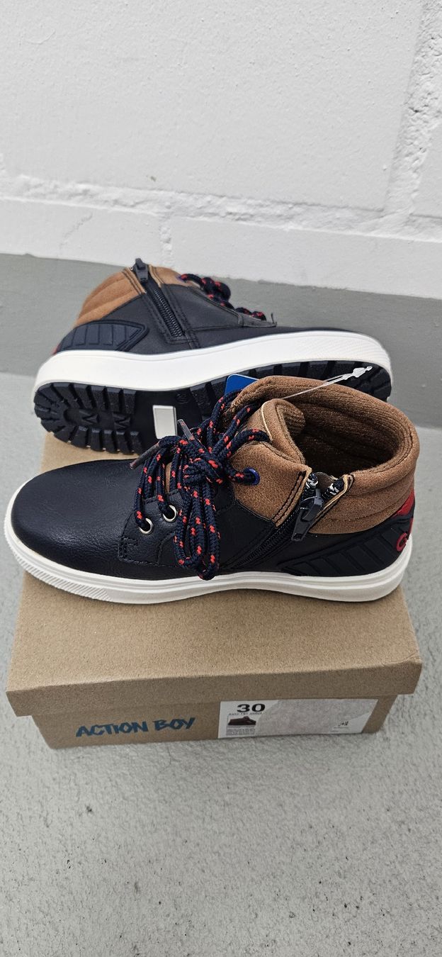 Scarpe per ragazzi: neue Schuhe von ActionBoy Gr. 30 – Nuovo e nell'imballaggio originale da Baden venduto da Boomer76 2