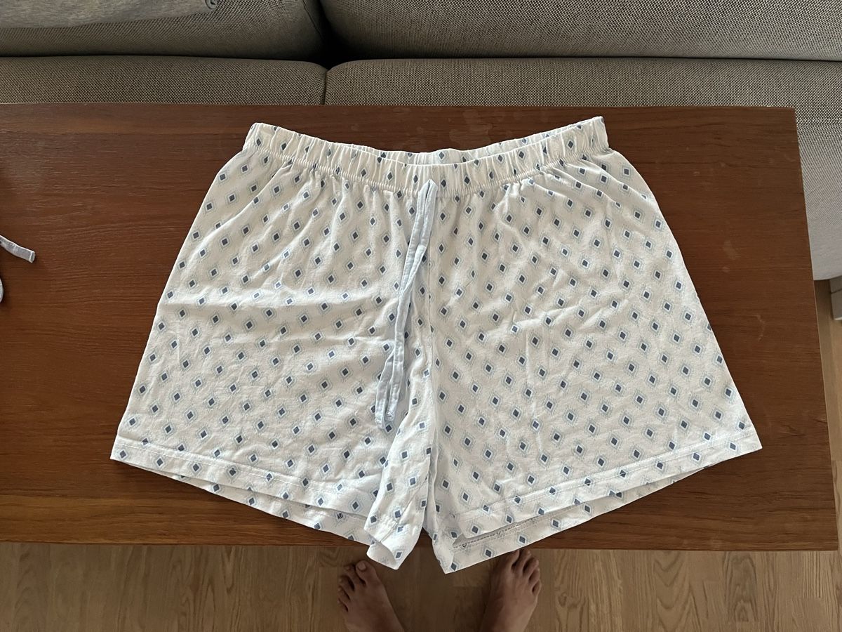 Lotti di vestiti: Pijamahosen Gr. 40-42 – Usato da Zürich venduto da DeborahHuber 2