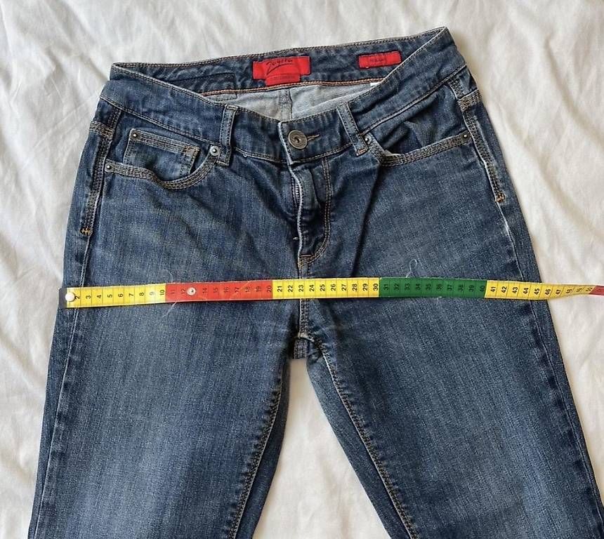 Jeans: blaue vintage jeans – Usato da Sempach venduto da Soleil347 4