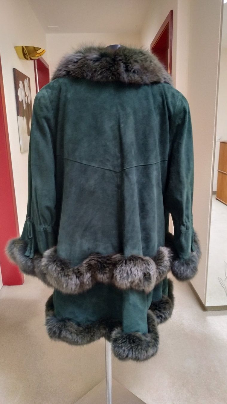 Mäntel: Wildledermantel mit Pelz, Grösse M, Länge 90cm – Gebraucht aus Pfaffhausen von Nyota 1