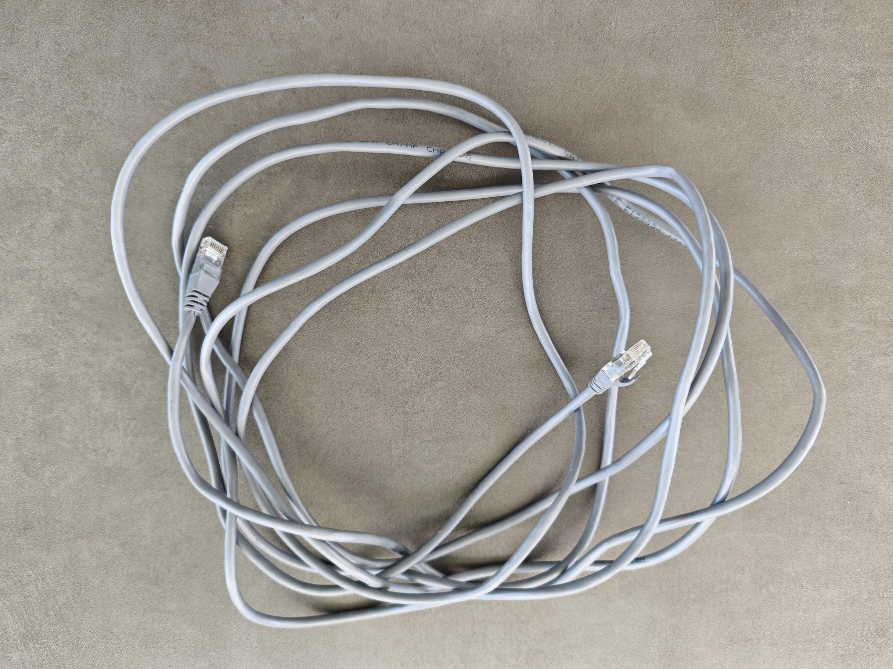 Kabel: Neuwertiges LAN Kabel 500 cm – Gebraucht aus Bätterkinden von Flotime
