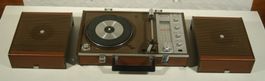 Vintage Sanyo Stereo Plattenspieler mit Boxen