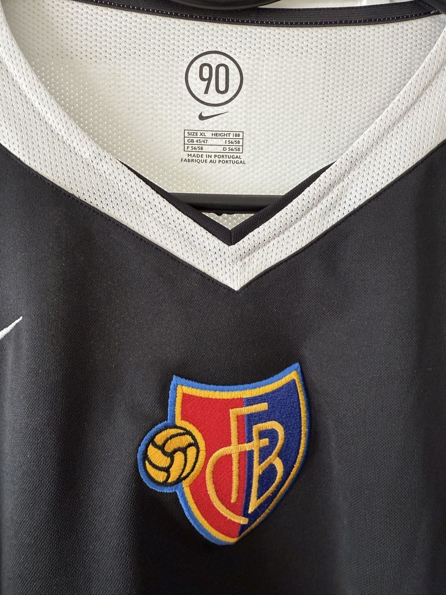 Nike Leibchen & Hosen: Fc Basel Trikot Schwarz XL Neu – Neu (gemäss Beschreibung) aus Basel von momo.st 5