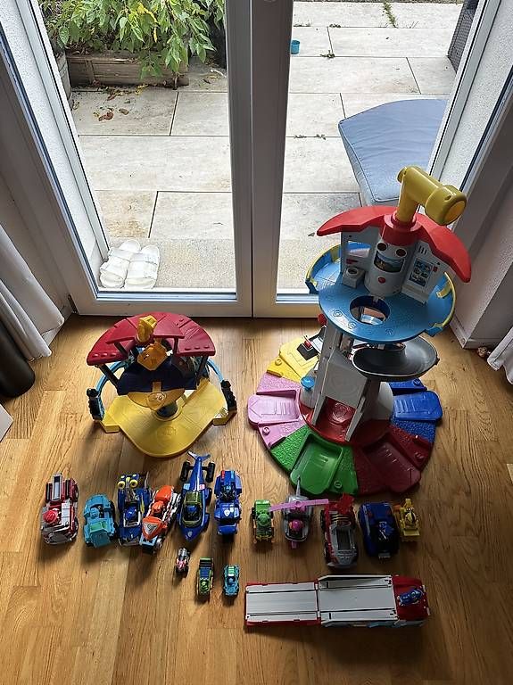 Spielzeuge: Grosses Paw-Patrol-Set – Gebraucht aus Zürich von florianhackaj