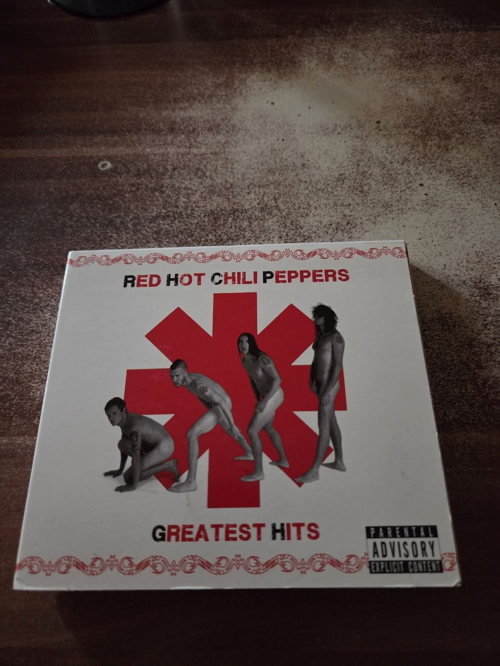 CD: Red Hot Chili Peppers - Greatest Hits – Usato da Wattenwil venduto da Mage66