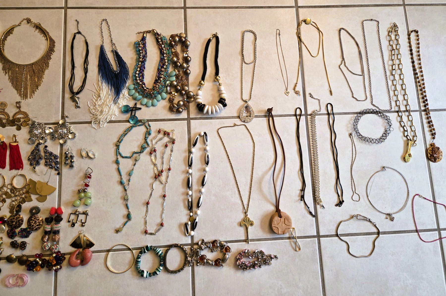 Sonstiger Schmuck: MODESCHMUCK LOT - MODE SCHMUCK KONVOLUT - VINTAGE – Gebraucht aus Brüttisellen von Nighttrain 2