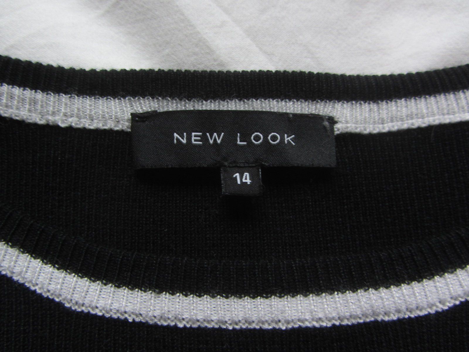 New Look Kleider: NEW LOOK - Feinstrick Streifenkleid L – Gebraucht aus Zürich von Diazaio 3