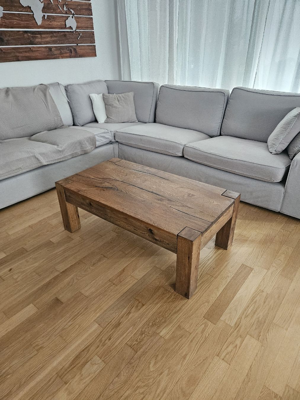 Tavoli: Massiver rustikaler Eichen Salontisch mit Schublade – Usato da Thun venduto da Wood-Art 1