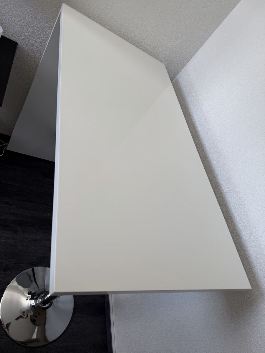 Tavoli:     Empfangstheke ,White Table with Chrome Base 120x60cm – Usato da Neuenegg venduto da mak_rq67 3