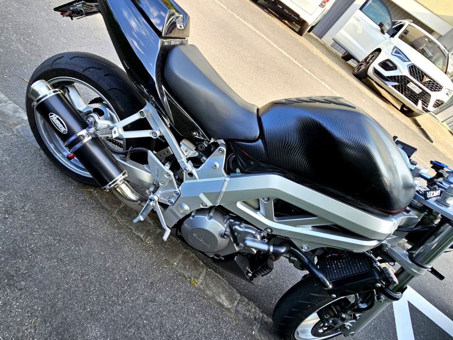 Suzuki Strasse: Suzuki SV1000 | 46’000 km | MFK 2023 | STS | Custom Naked – Gebraucht aus Kaiseraugst von Bobby.J 3