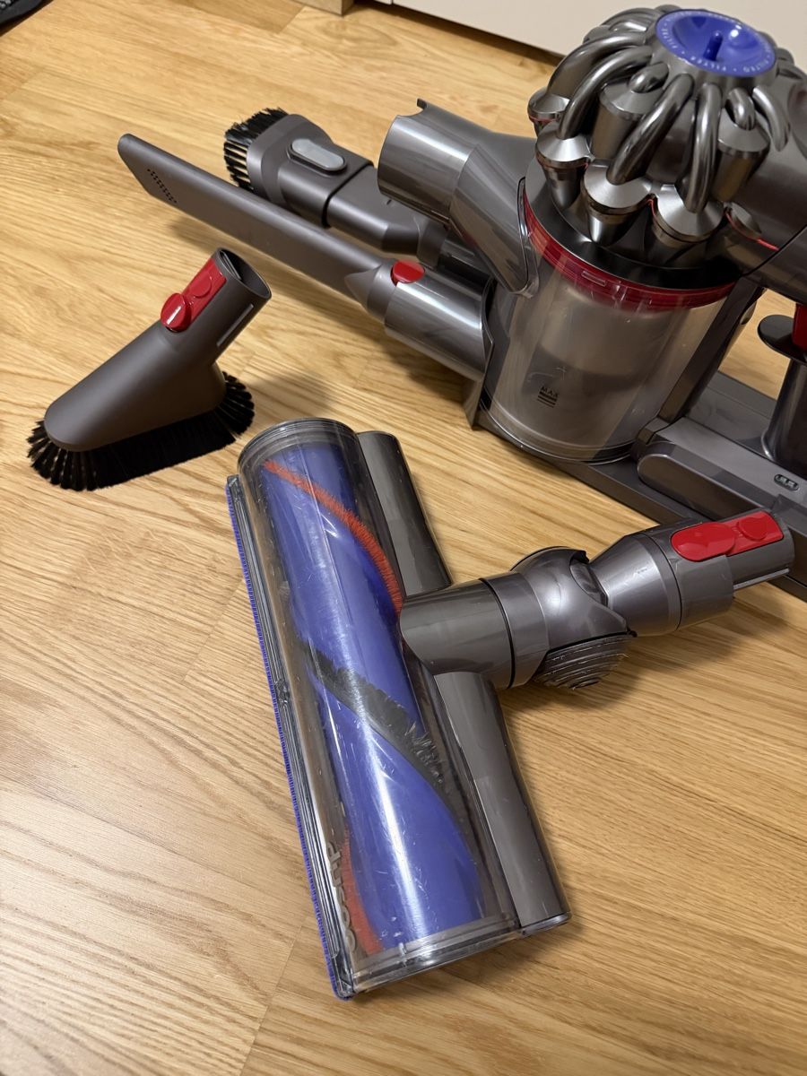 Dyson Aspirapolveri & Accessori: Dyson V8 absolute à partir 1CHF – Usato da Meyrin venduto da SA_3006 2