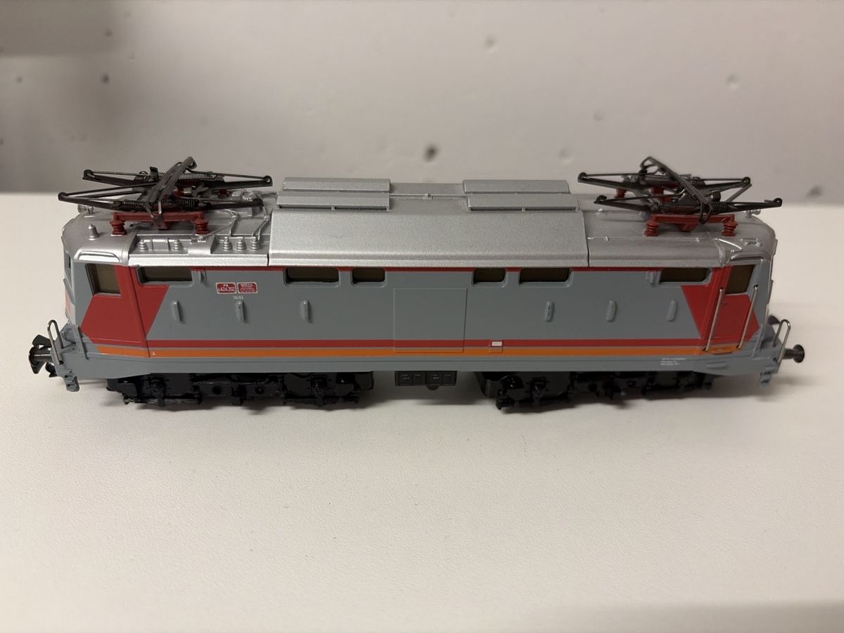 Märklin Trains électriques: Märklin H0 Lok E424 FS, analog – D'occasion à Glattfelden par UrdiZH 1