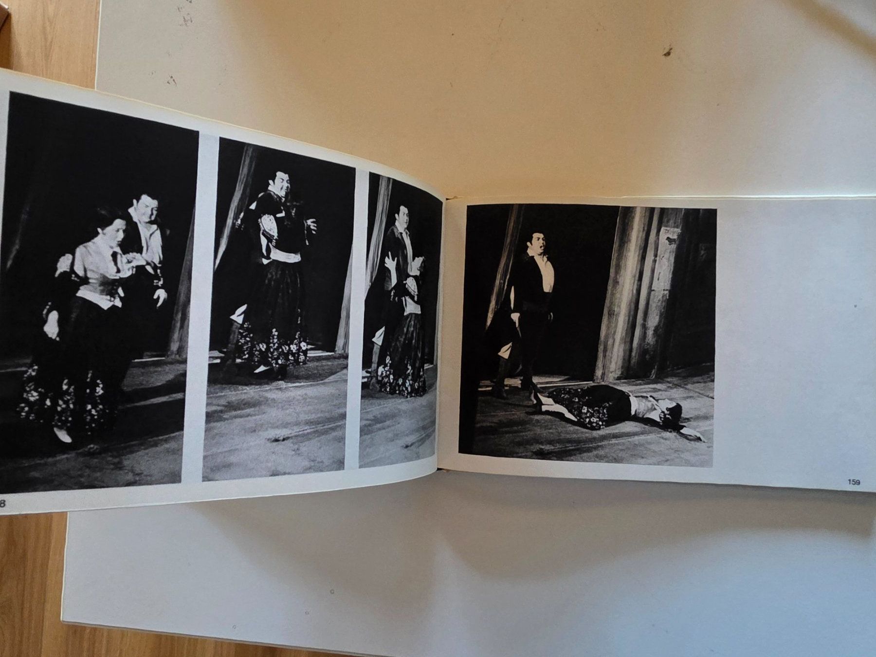 Livres: Eintritt frei Oper - Edition Rencontre 1963 – D'occasion à Walterswil BE par Lonitti 2