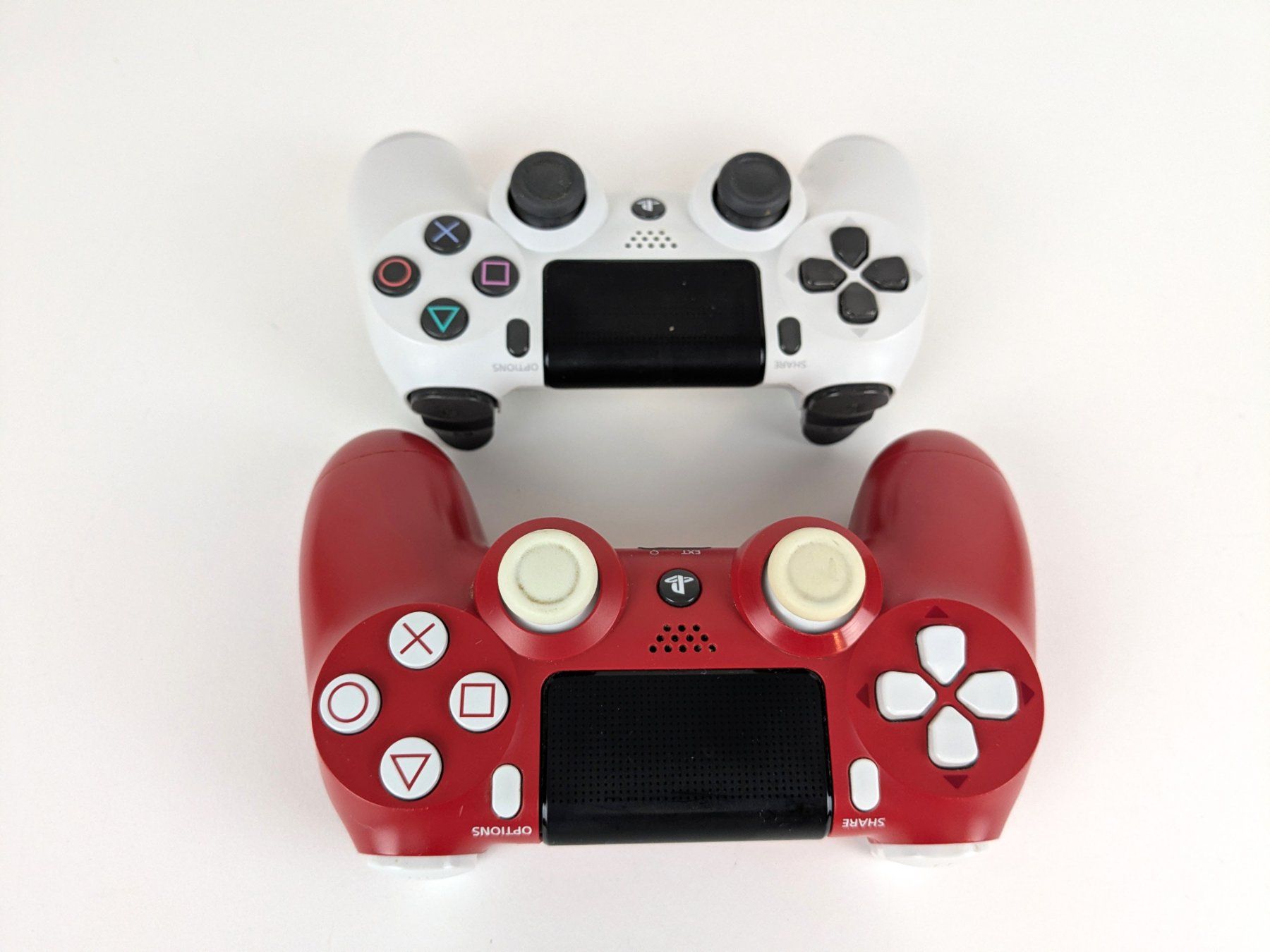 Sony Controller: SONY PS4 Dualshock 4 Wireless Controller 2Stk. – Nuovo (secondo la descrizione) da Thun venduto da Restwert_Thun 2