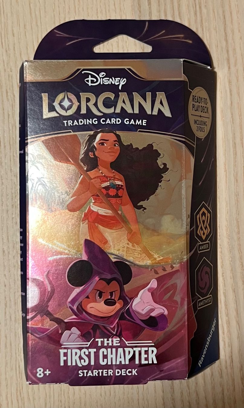 Disney Carte collezionabili: First Chapter Starter Deck Amber Amethyst Disney Lorcana EN – Nuovo e nell'imballaggio originale da Rafz venduto da SaintCruz