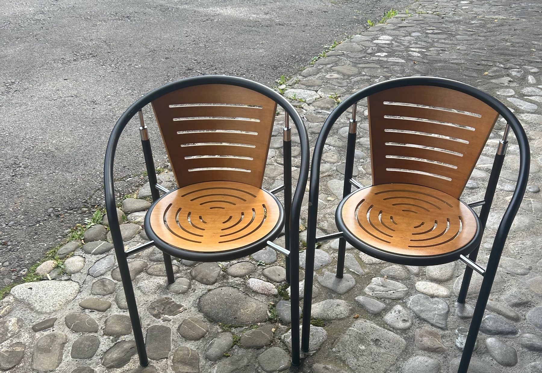 Set di tavolo e panche: Tisch mit 2 Stühlen – Usato da Spiez venduto da Seatleon3 1