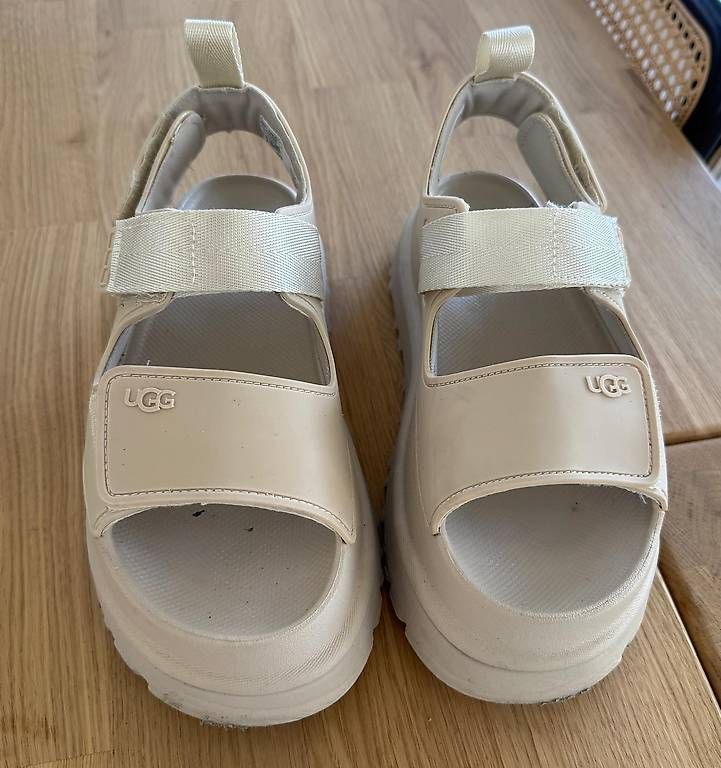 Ugg Damenschuhe: UGG Womens Sandals, Size 39 – Gebraucht aus Thalwil von pal_x28f 1