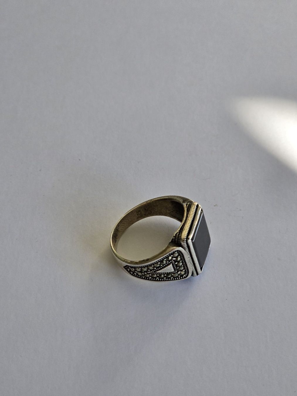 Ringe: Bague en argent, Onyx, taille 59 – Neu und originalverpackt aus Neuchâtel von NIDAVELIR 1