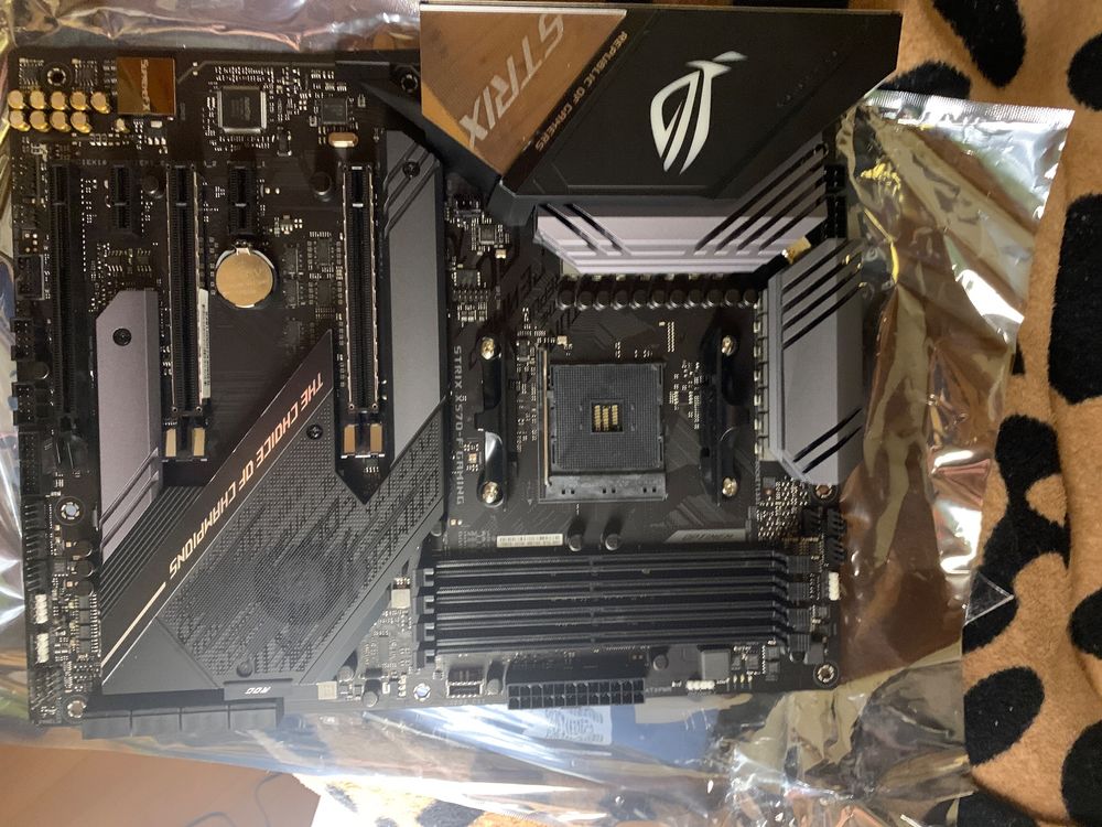 Asus strix x570 f gaming mainboard | Kaufen auf Ricardo