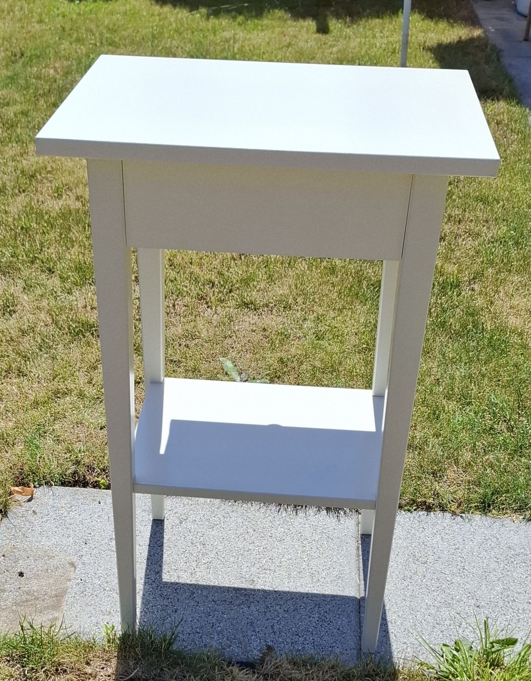 Comodini: 1 Hemnes Ikea Ablagetisch / Nachtisch – Nuovo (secondo la descrizione) da Arch venduto da Roli67 2