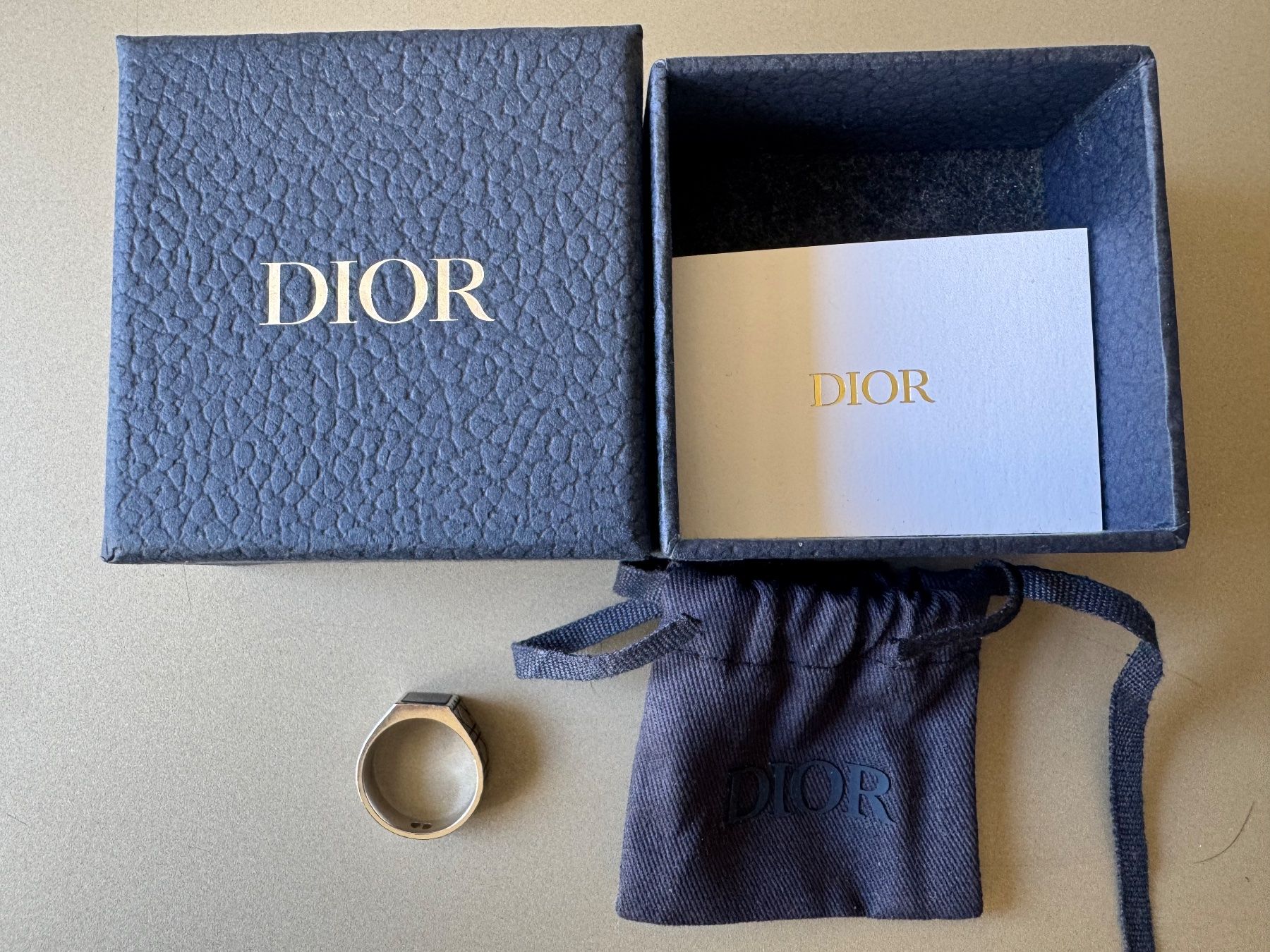 Dior Anelli: Dior Siegelring Cannage Silber – Usato da Winterthur venduto da Boabdil15 7