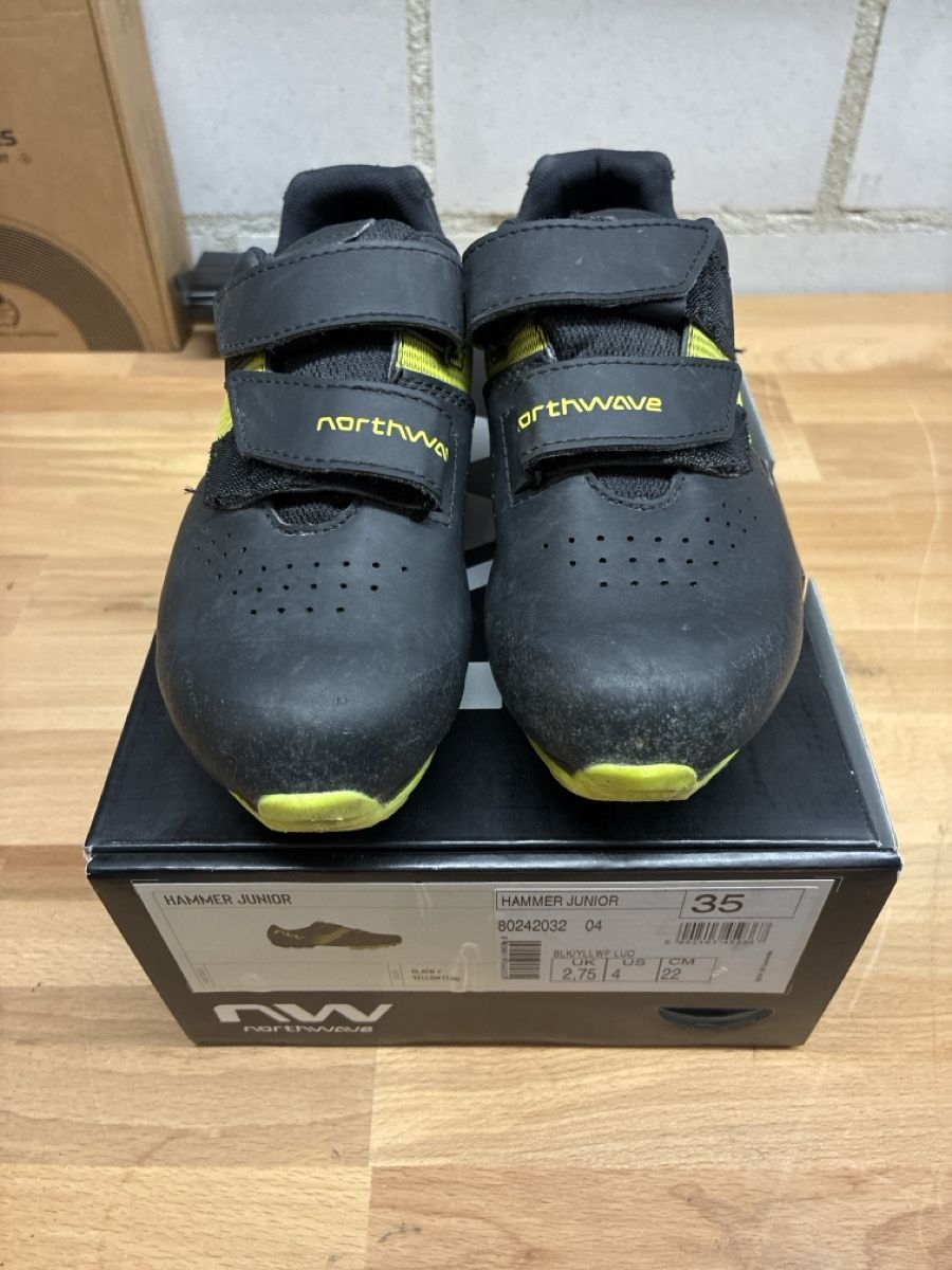 Northwave Chaussures garçon: Kinder MTB Schuhe Northwave – D'occasion à Lüscherz par Chrigubader