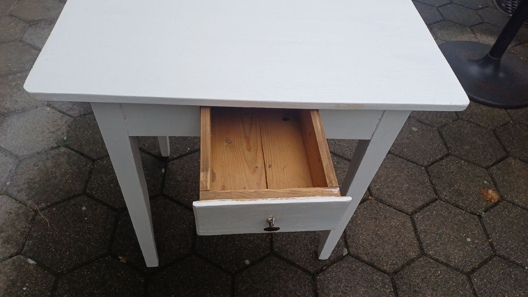 Tische: Biedermeier Tisch Tanne  – Gebraucht aus Flawil von Naphtali 3