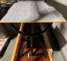 3 x Tisch mit speziellem Fuss - Top Zustand!