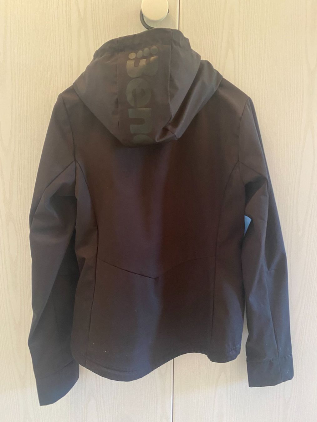 Bench Giacche: Damen Outdoor Softshell Jacke von Bench – Usato da Kollbrunn venduto da Columbia81 1