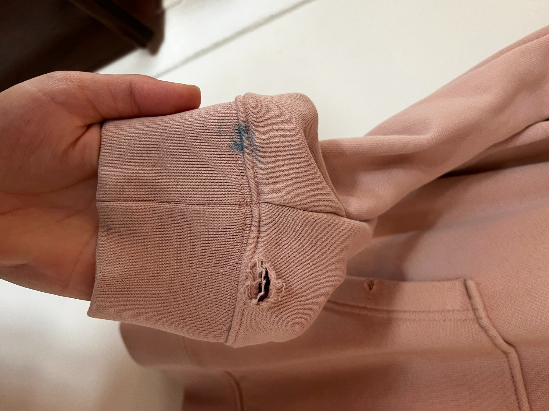 Adidas Pullover & Sweatshirts: Rosa Adidas Adiletten Hoodie – Gebraucht aus Seuzach von anina.k 3