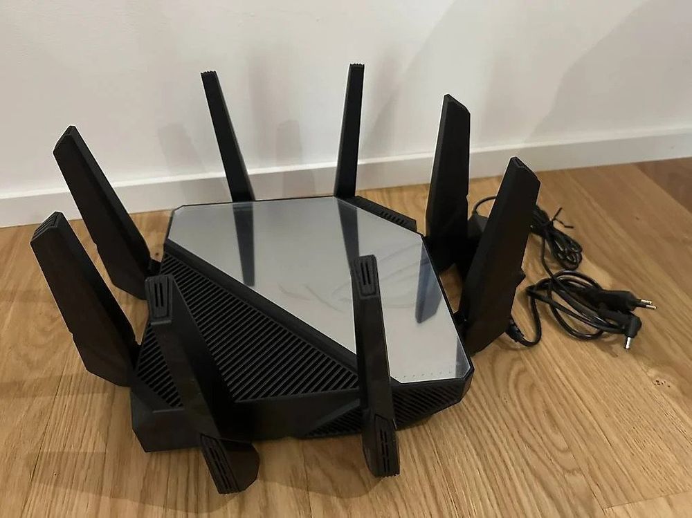 ASUS ROG Rapture GT-AXE16000 Router Wi-Fi 6E (Gebraucht) in Widnau für ...