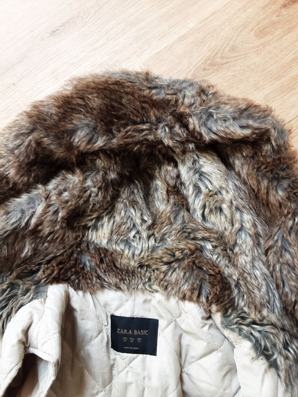 Zara Cappotti: Zara Basic Wintermantel mit Kapuze, Grösse XS Beige! – Usato da Altdorf UR venduto da Brandli 6