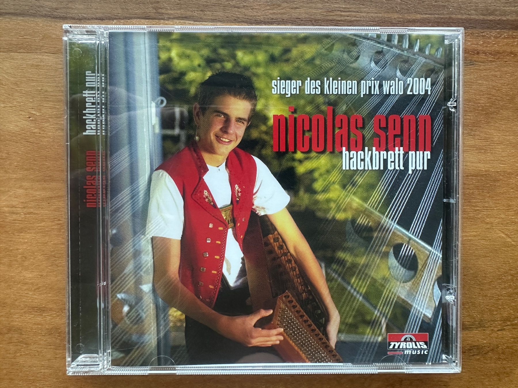 CD: Nicolas Senn "Hackbrett pur" (signierte CD) – Usato da Horgen venduto da flyingpenguin2000